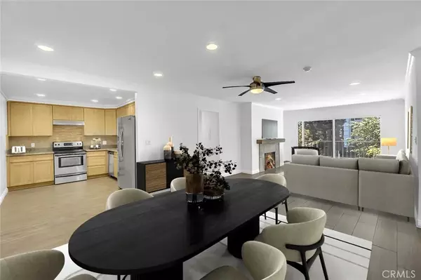 200 Mcneil Lane #204, Newport Beach, CA 92663