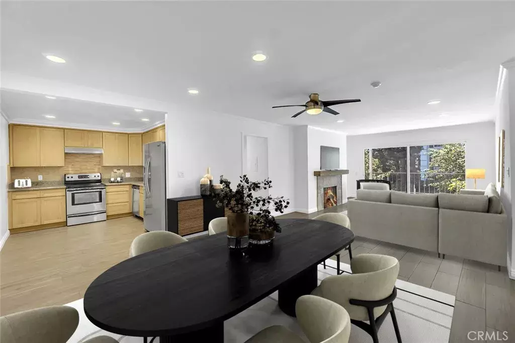 Newport Beach, CA 92663,200 Mcneil Lane #204