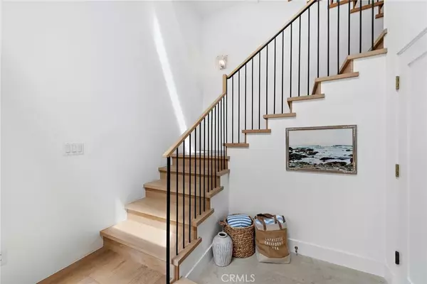 Corona Del Mar, CA 92625,304 Iris Avenue