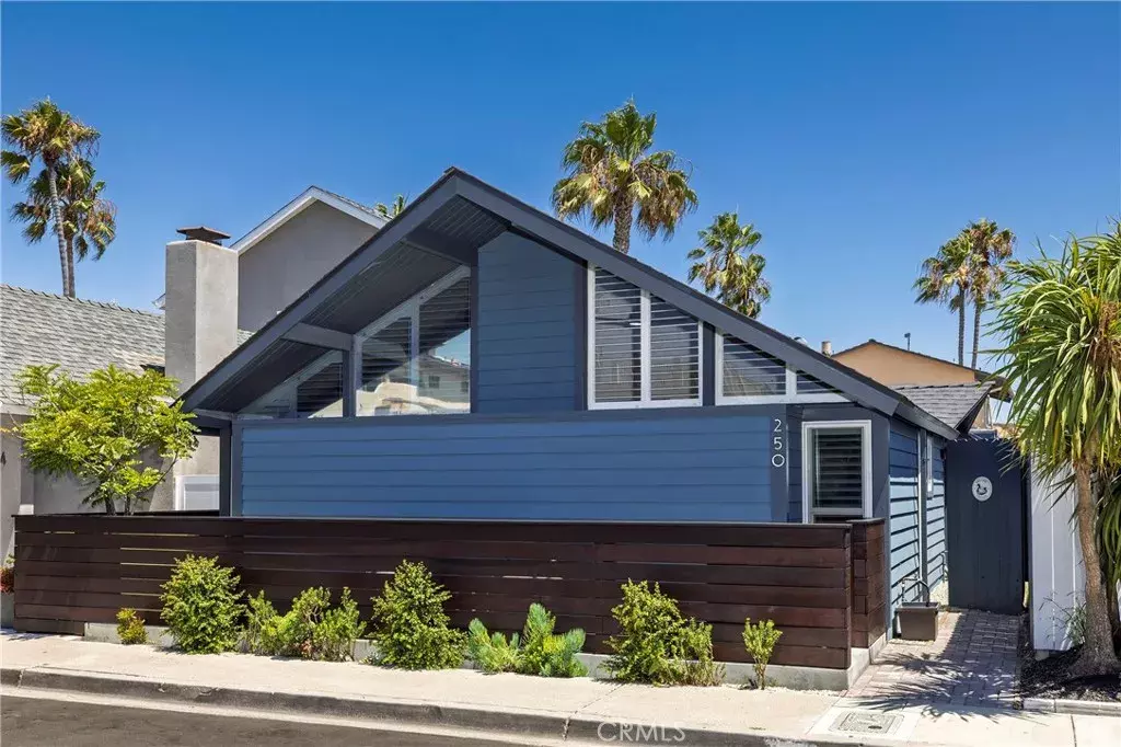 Newport Beach, CA 93663,250 62nd Street