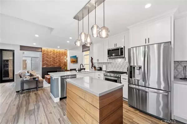 310 18th Street, Huntington Beach, CA 92648