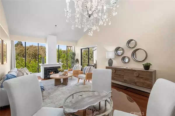 Newport Beach, CA 92663,230 Lille Lane #304