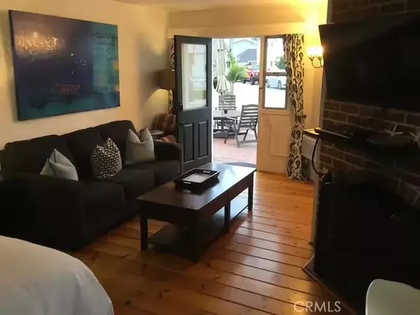 Newport Beach, CA 92662,214 Topaz