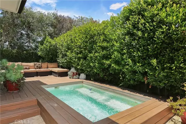 Corona Del Mar, CA 92625,527 Seaward Road