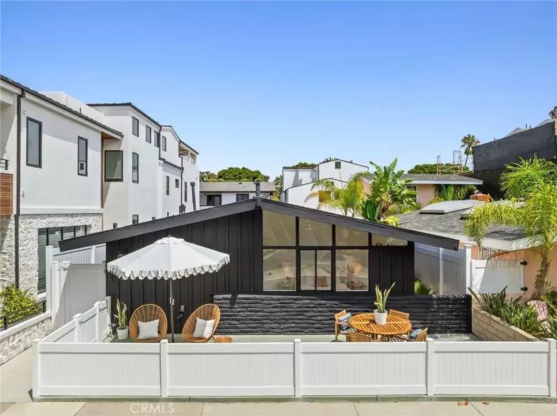 1738 Miramar Drive, Newport Beach, CA 92661