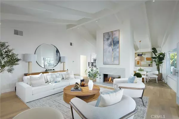 Corona Del Mar, CA 92625,216 Poppy Avenue