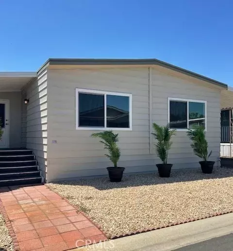 Riverside, CA 92320,4000 Pierce #282