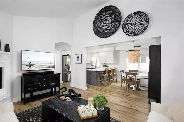Corona Del Mar, CA 92625,618 Iris Avenue #B