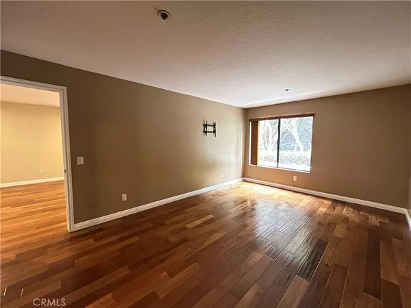 Newport Beach, CA 92663,280 Cagney Lane #104