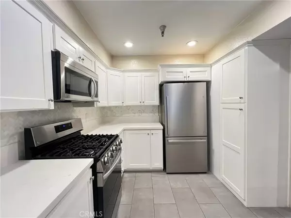 Newport Beach, CA 92663,280 Cagney Lane #104