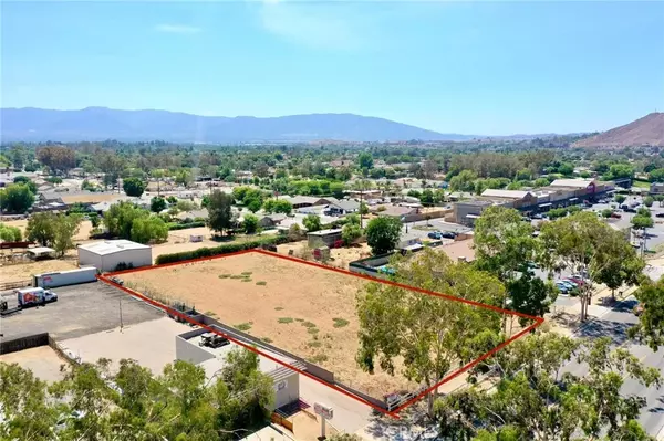 Norco, CA 92860,866 6th