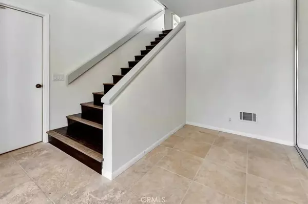 Newport Beach, CA 92660,2000 Vista Cajon