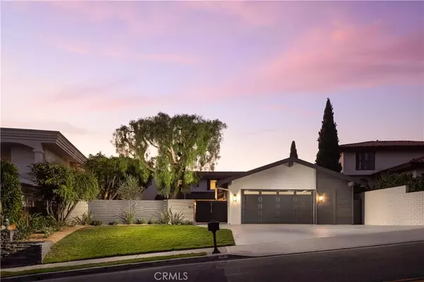 San Clemente, CA 92672,303 E Avenida Cordoba