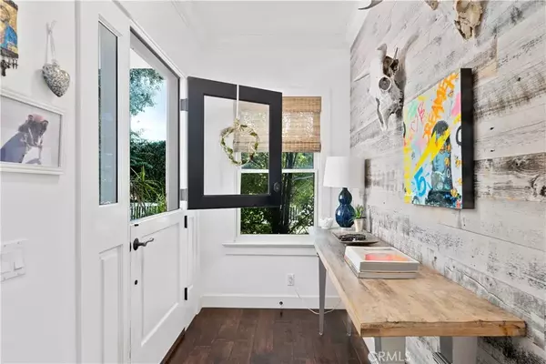 Newport Beach, CA 92663,516 Bolsa