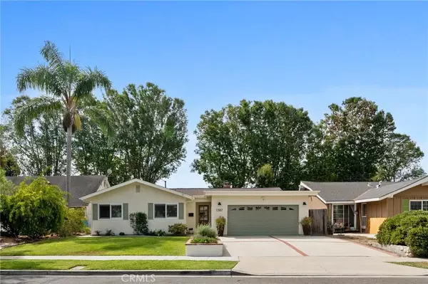 1387 Garlingford Street, Costa Mesa, CA 92626