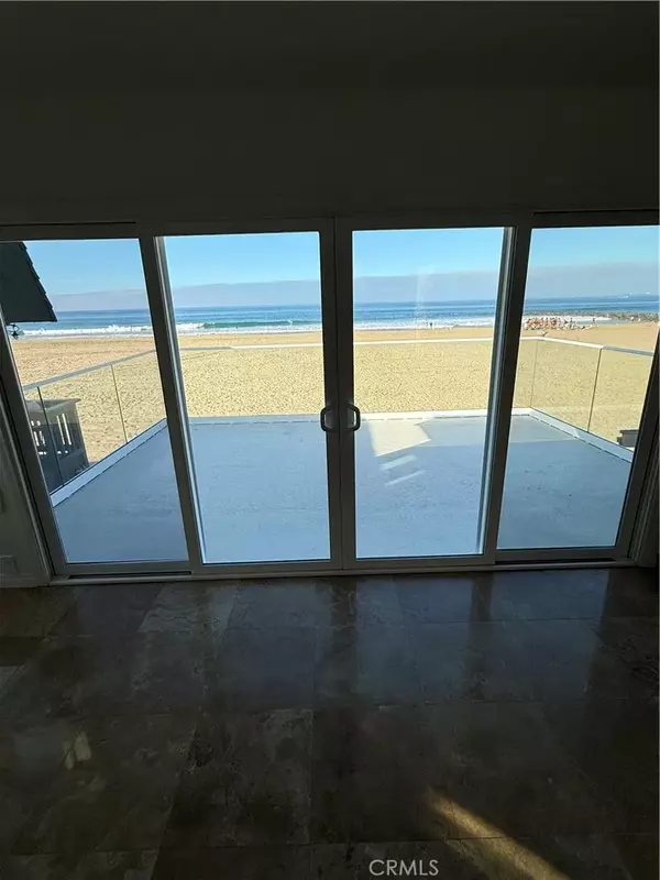 Newport Beach, CA 92663,3012 W Oceanfront