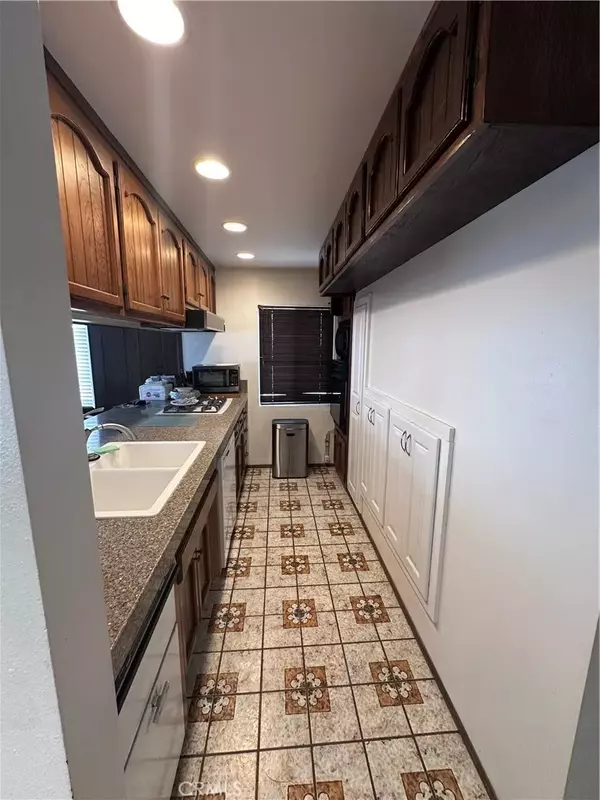Newport Beach, CA 92661,920 W Balboa