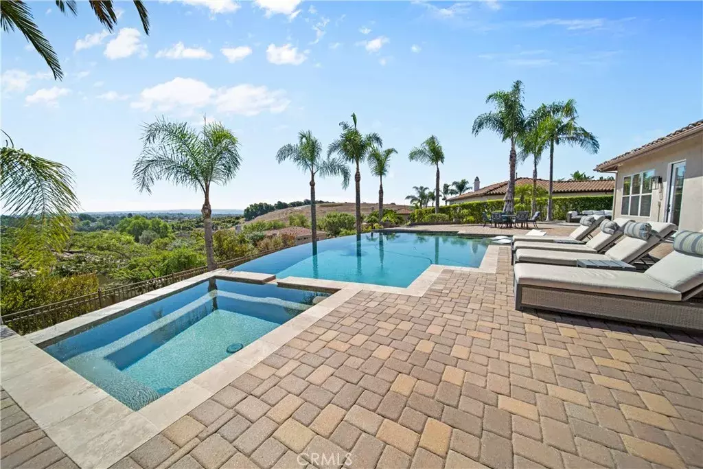 Fallbrook, CA 92028,169 Mission Oaks