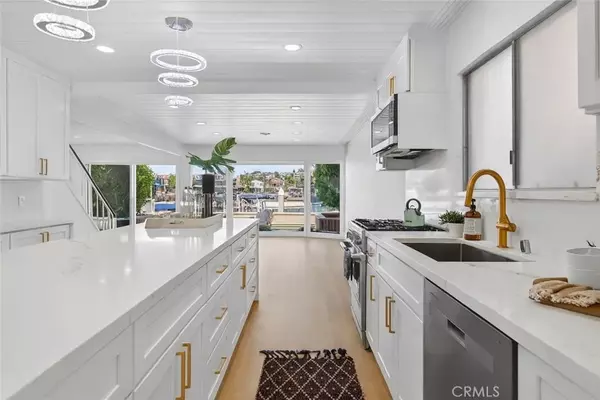 Newport Beach, CA 92663,613 36Th Street