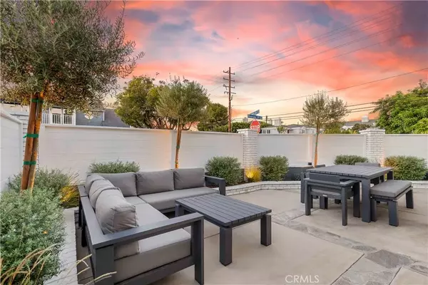 Costa Mesa, CA 92627,1596 Riverside