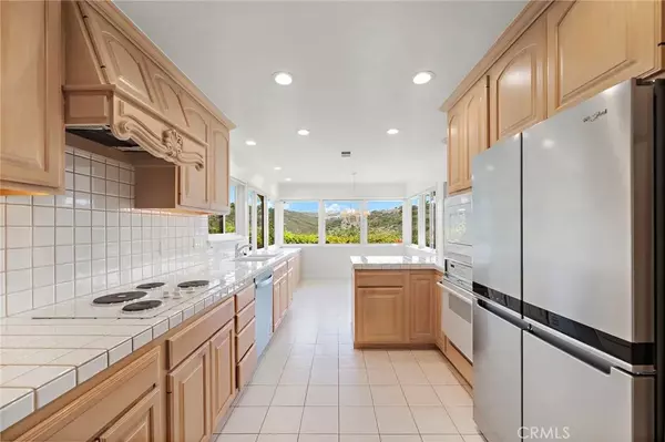 Corona Del Mar, CA 92625,3726 Blue Key