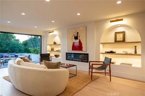 Newport Beach, CA 92660,412 Vista Grande