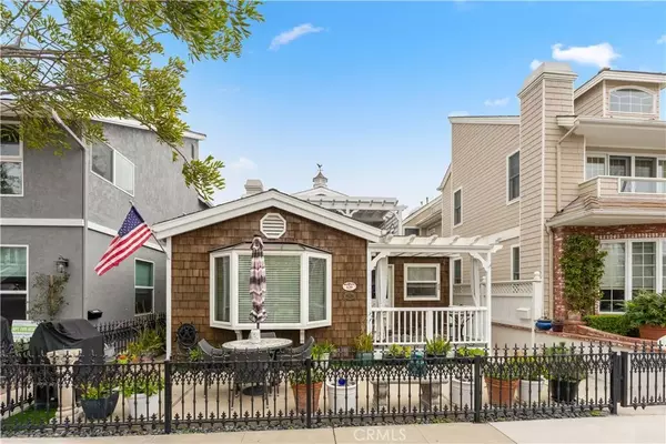 130 Topaz #1/2, Newport Beach, CA 92662