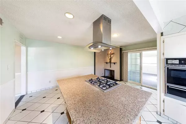 Carson, CA 90745,24420 Fries