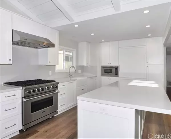Corona Del Mar, CA 92625,619 Poinsettia Avenue