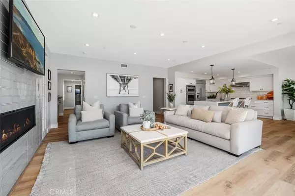 Newport Beach, CA 92663,4918 SEASHORE Drive