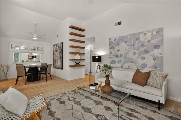 105 Hartford, Newport Beach, CA 92660