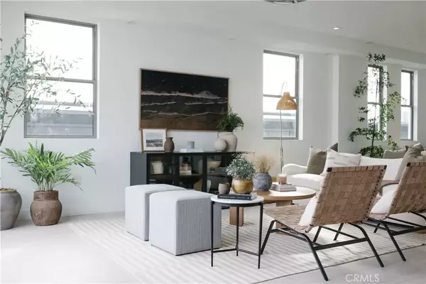 Newport Beach, CA 92663,2230 Newport Boulevard #301