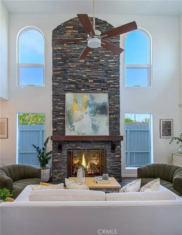 Newport Beach, CA 92660,2262 Orchard