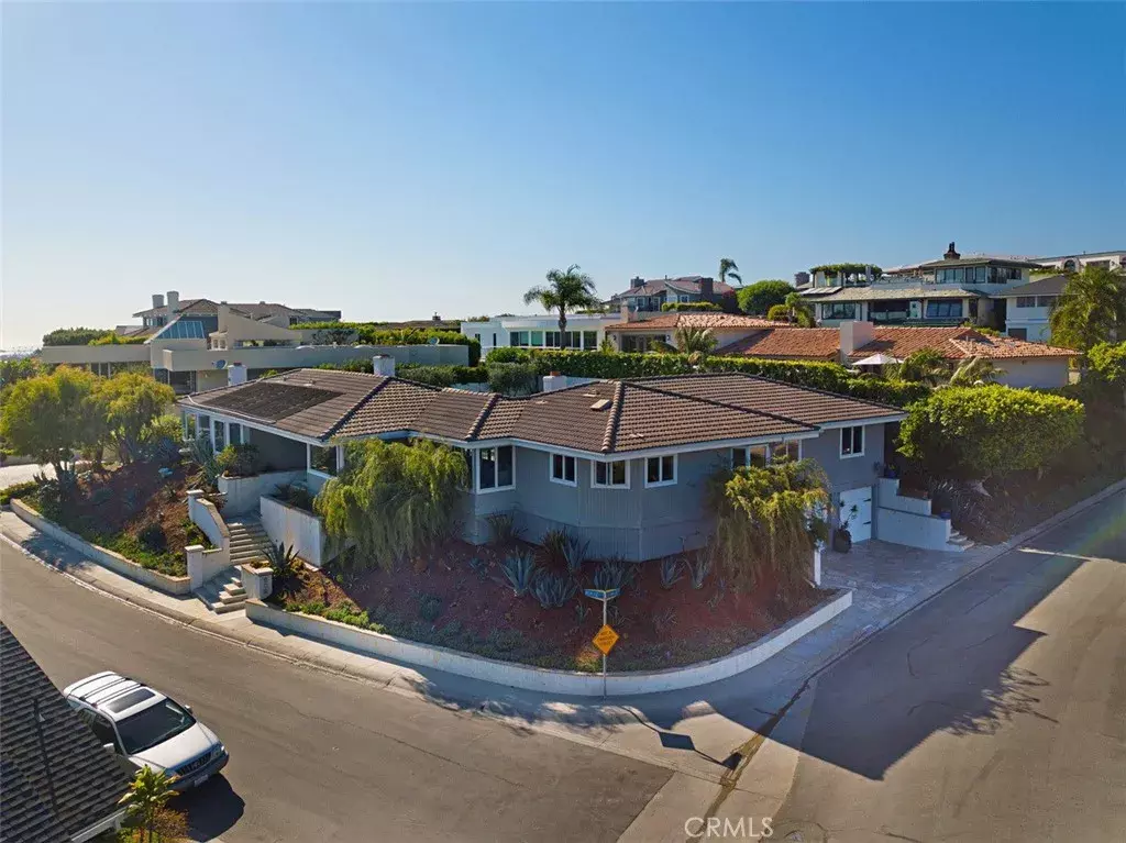 Corona Del Mar, CA 92625,609 Seaward