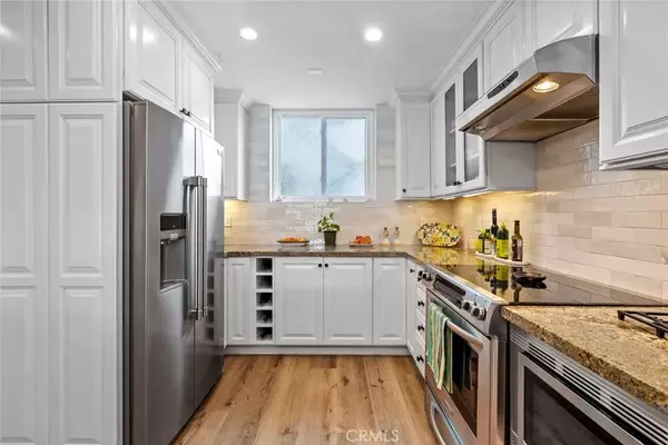 Corona Del Mar, CA 92625,739 Avocado