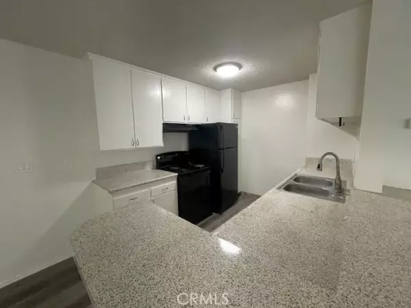 Palm Springs, CA 92262,685 E Vista Chino #2