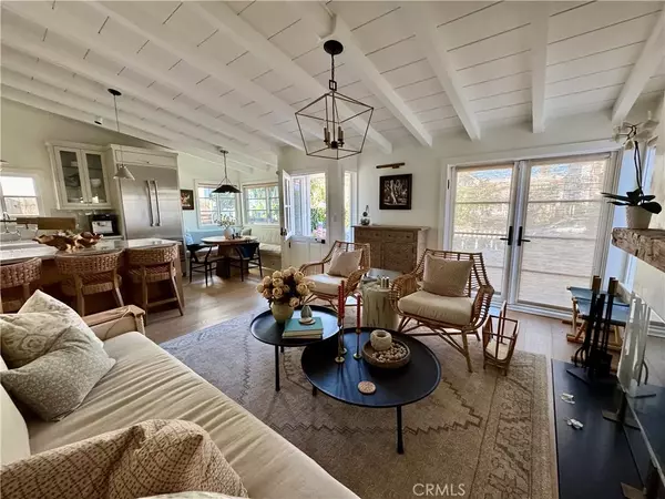 Corona Del Mar, CA 92625,718 Fernleaf