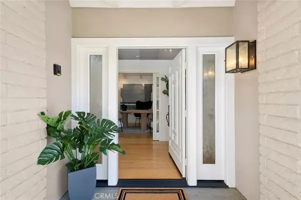 Newport Beach, CA 92660,2441 Vista Nobleza