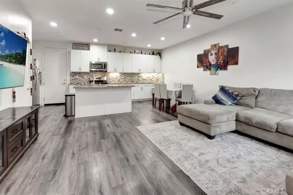 Lake Forest, CA 92630,12 Savannah