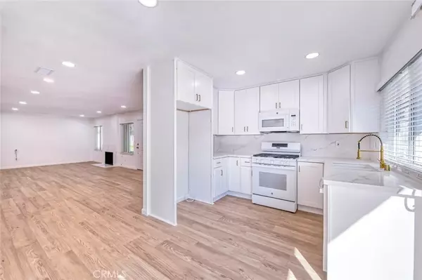 Anaheim, CA 92806,961 S Mintwood