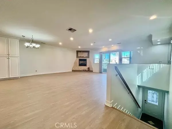 Newport Beach, CA 92663,5011 RIVER Avenue