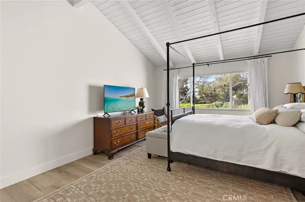 2025 Vista Cajon, Newport Beach, CA 92660