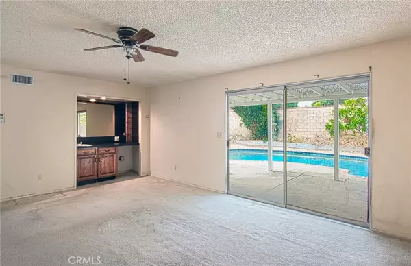 Costa Mesa, CA 92626,2925 Jacaranda Avenue