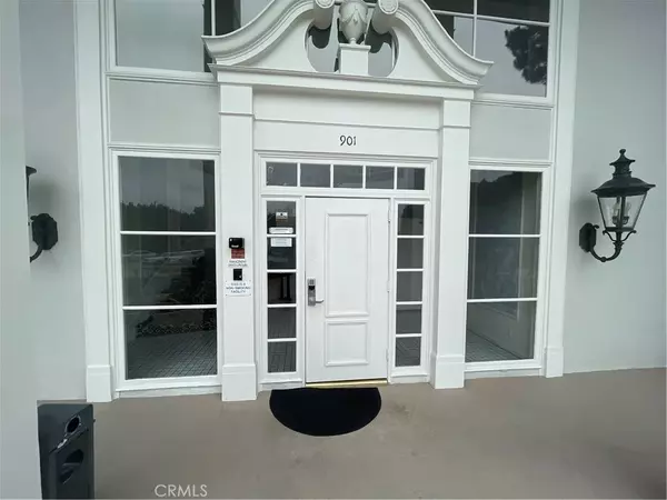 Newport Beach, CA 92663,101 Scholz Plaza #123