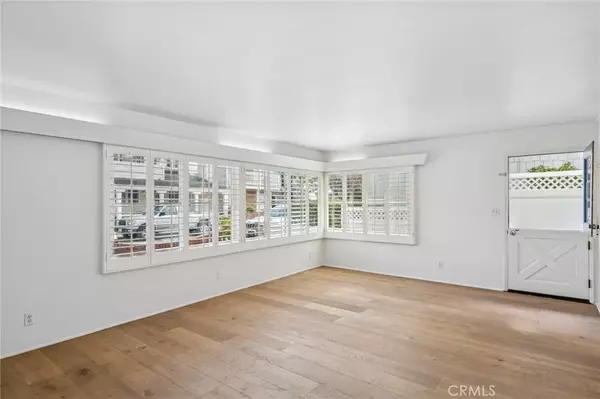 Newport Beach, CA 92662,121 Onyx Avenue