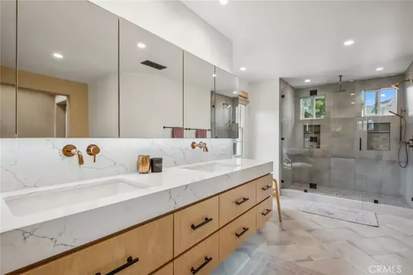 Newport Beach, CA 92660,24 Cape Woodbury