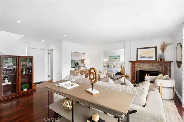 Newport Beach, CA 92660,1008 Buckingham Lane #17