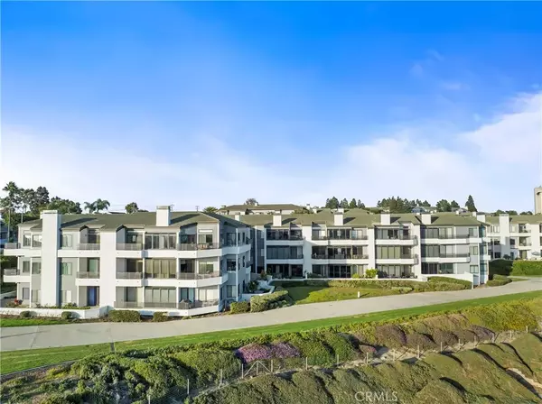 Newport Beach, CA 92663,200 Paris Lane #111