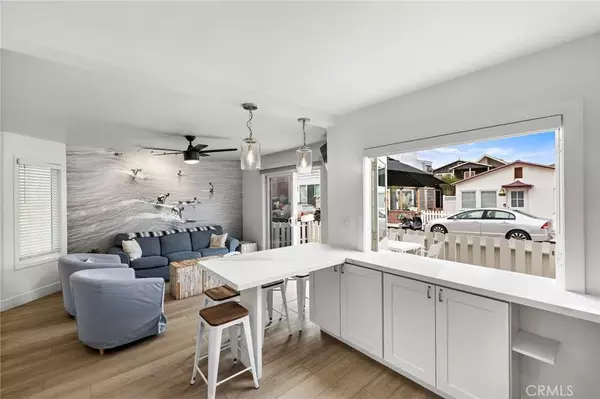 Newport Beach, CA 92663,207 40th Street