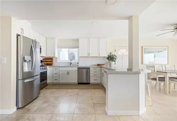 Newport Beach, CA 92661,108 E Oceanfront